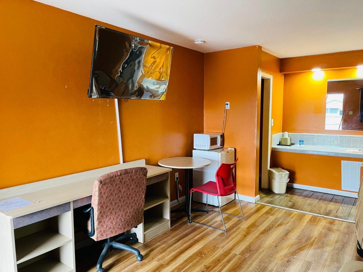 Budget Inn Pulaski Buitenkant foto