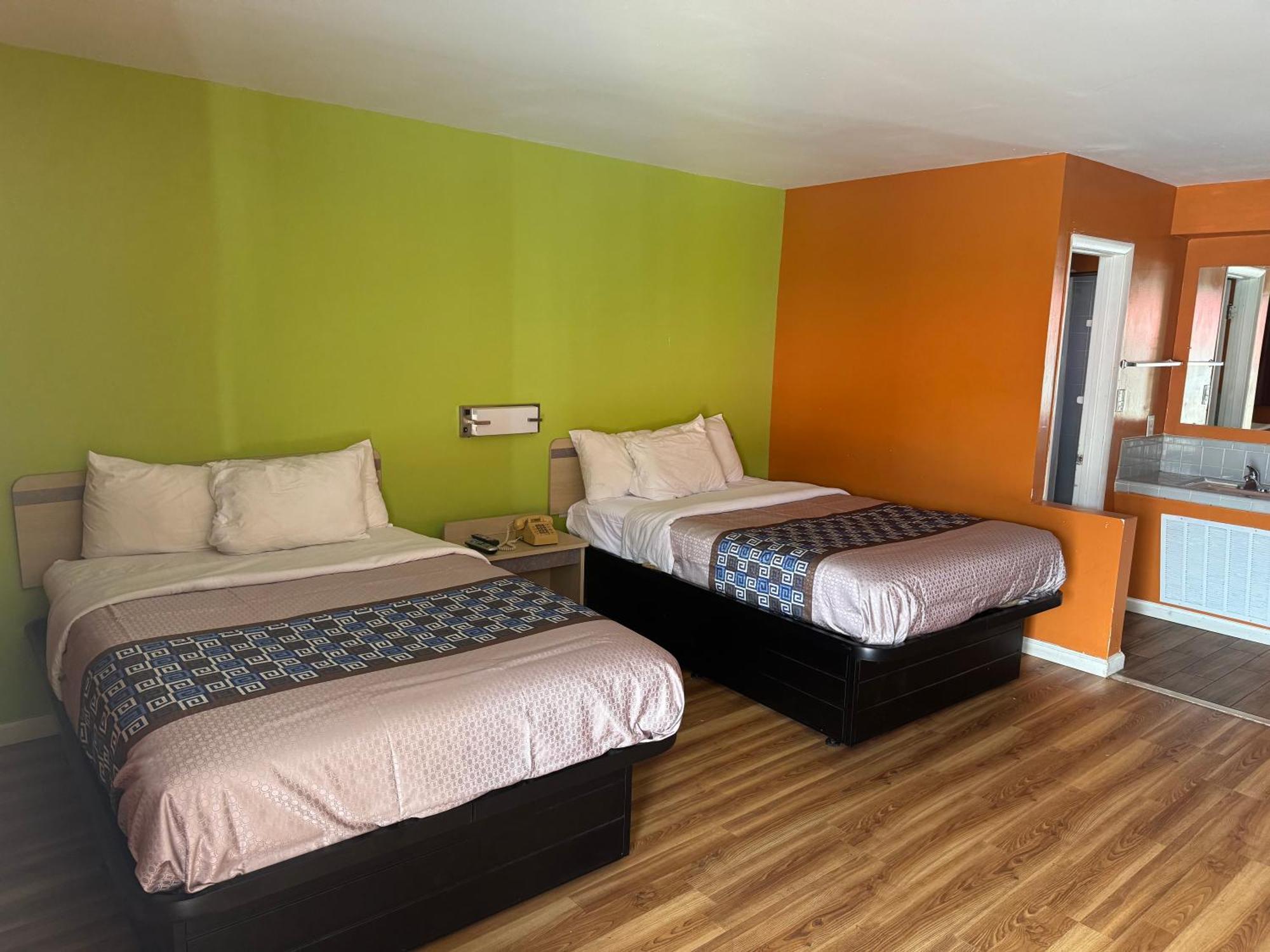 Budget Inn Pulaski Buitenkant foto
