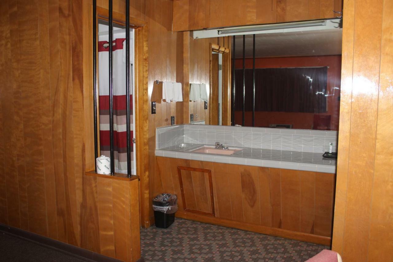 Budget Inn Pulaski Buitenkant foto